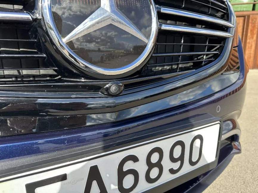 Mercedes-Benz EQC 400 AMG Image 8